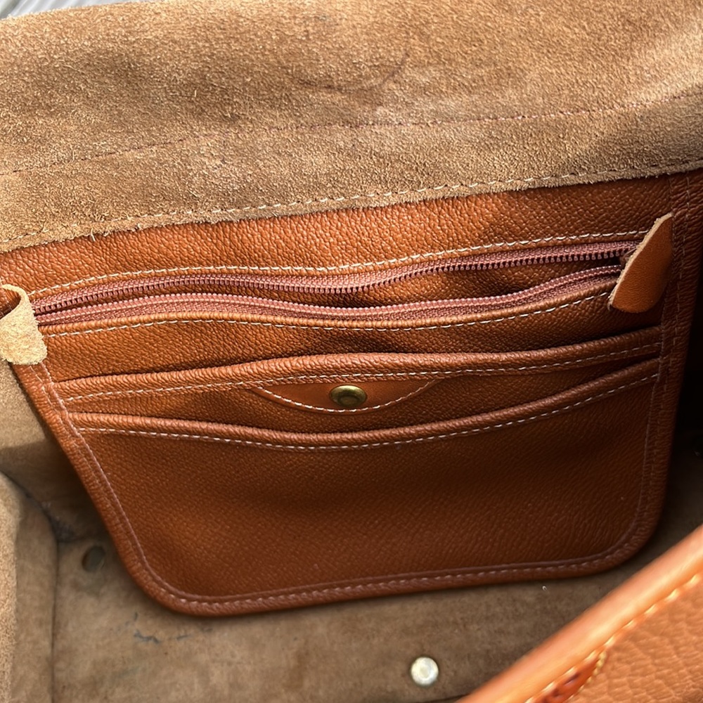 SOLD Dooney and Bourke all weather leather bag - Picture 5 of 12